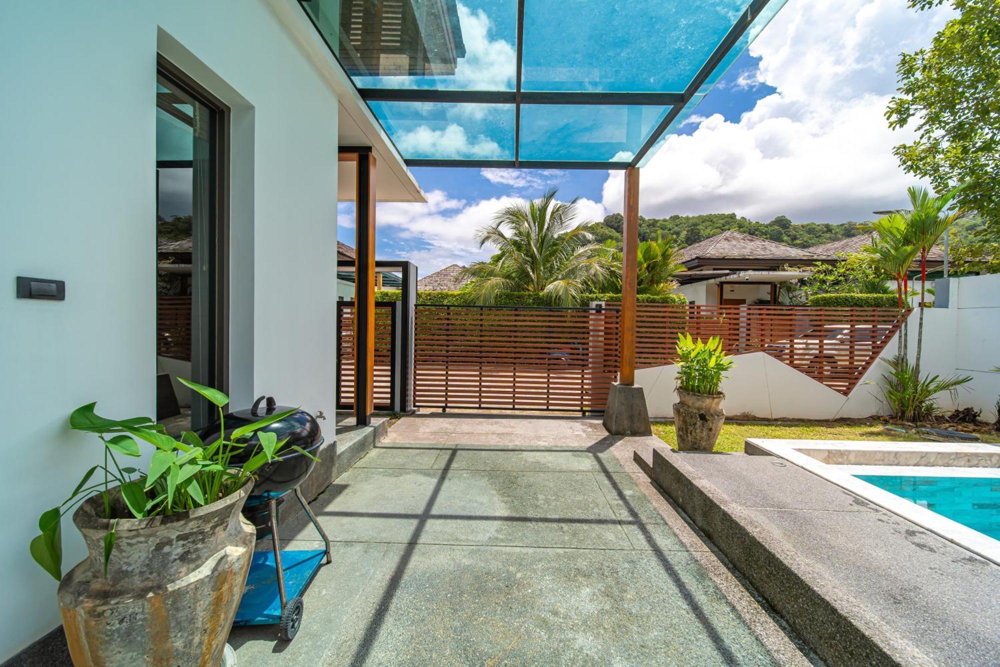 Kamala Private Swimming Pool Villa *